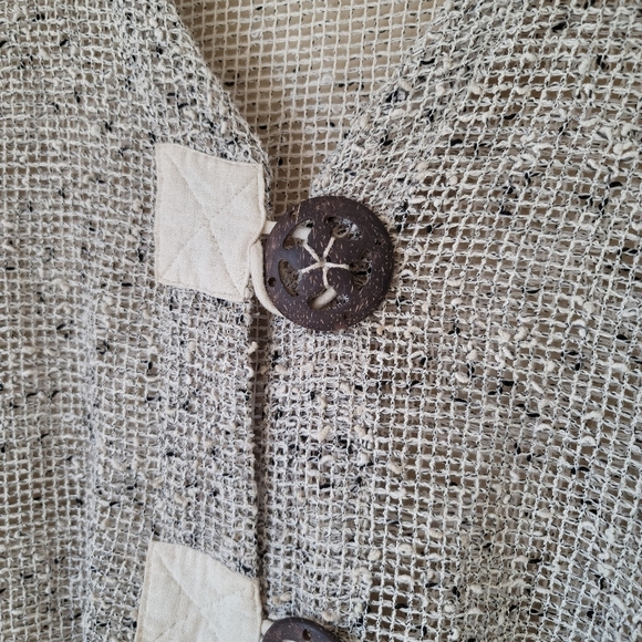 Kak Tus open‎ weave mesh shark-bite hem Boho top - Picture 3 of 7